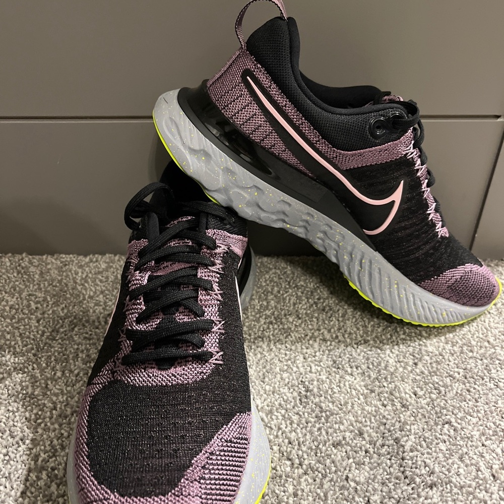 Nike Women's React Infinity Fly-knit Shoes Sneakers Size 9 Black CT2423-500